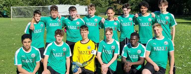 Canterbury Eagles U18's team photo