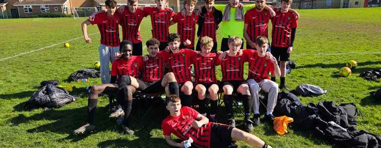 Cottenham Utd Colts U18 team photo