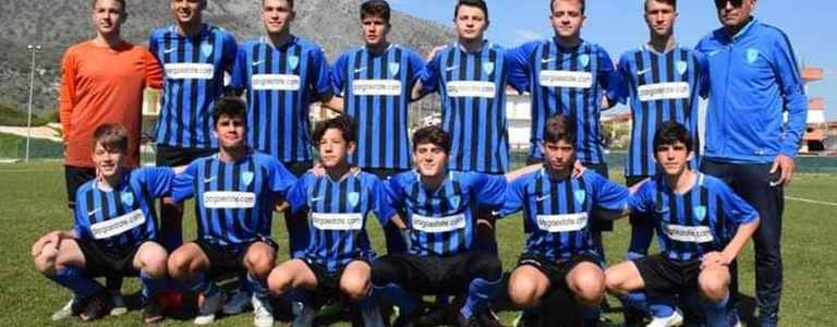 FC Enosi Pargas team photo