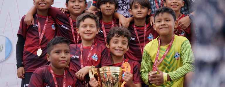 Gigantes FC team photo