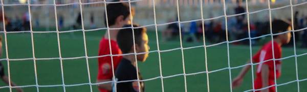 How to accelerate the progress of weaker players in your junior football team