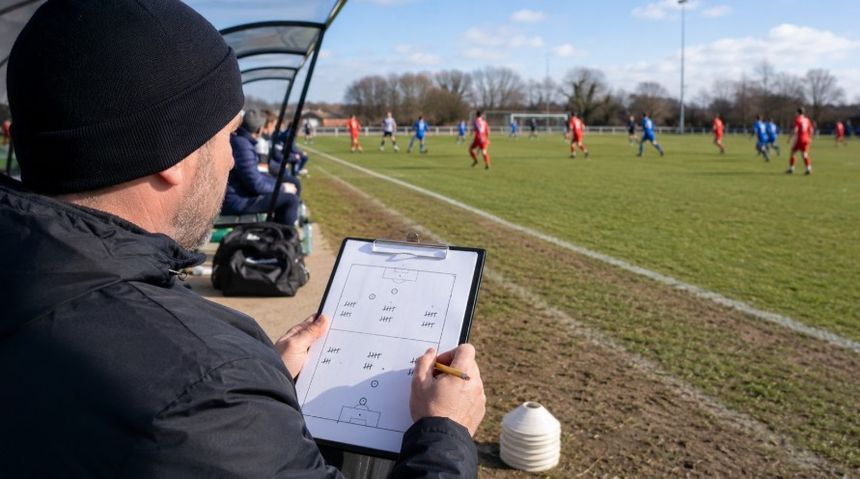 Coach tracking football stats in real time