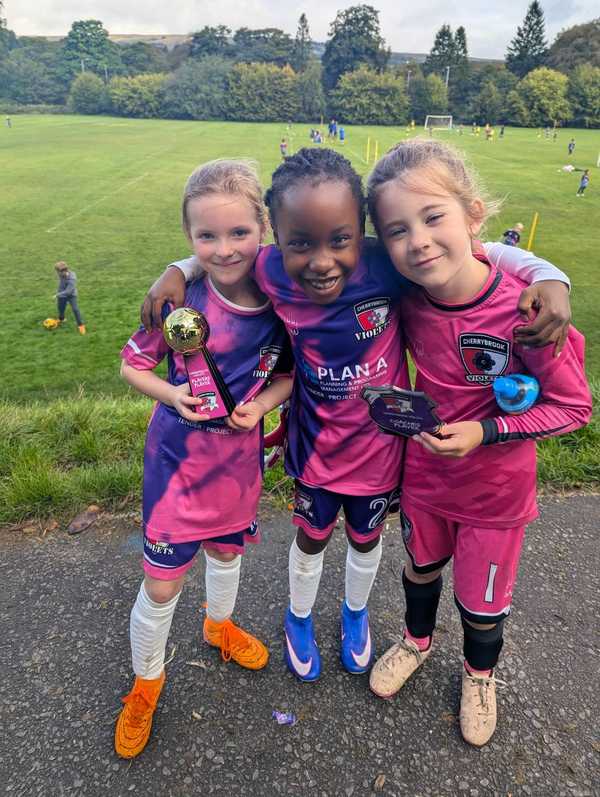 Cherrybrook Violets Dominate Moss Bank Diamonds in Bolton 5-1 Win