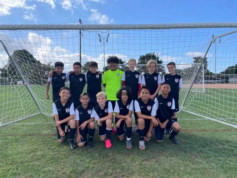 Strikers FC - CM B2012