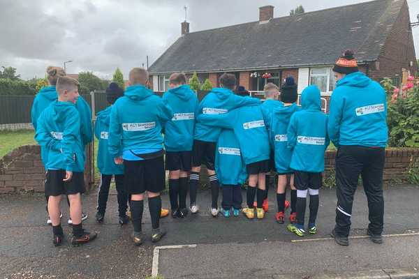 wombwell main under12 black/blue