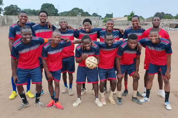 Liverpool Futebol Clube Bairro Esperança