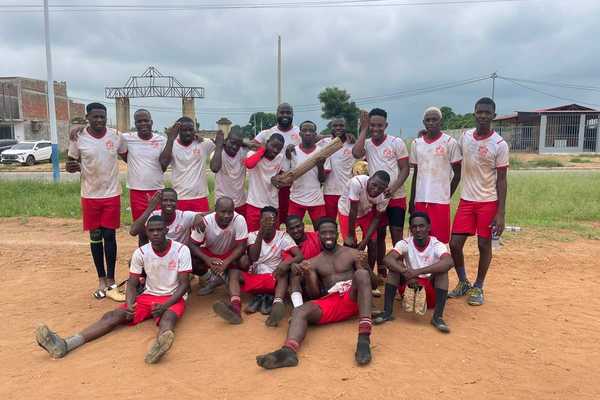 FC INVICTUS