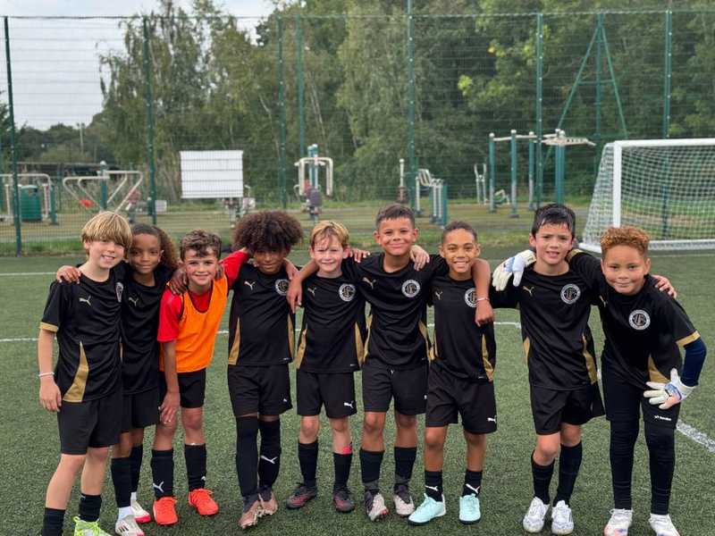 Unique FC U10
