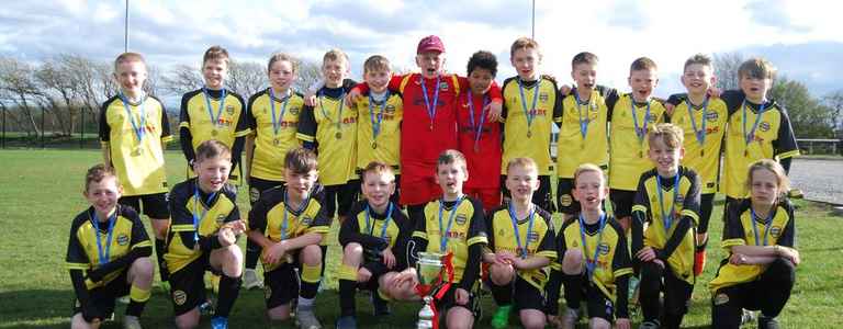 Strathaven Dynamo Yellow team photo