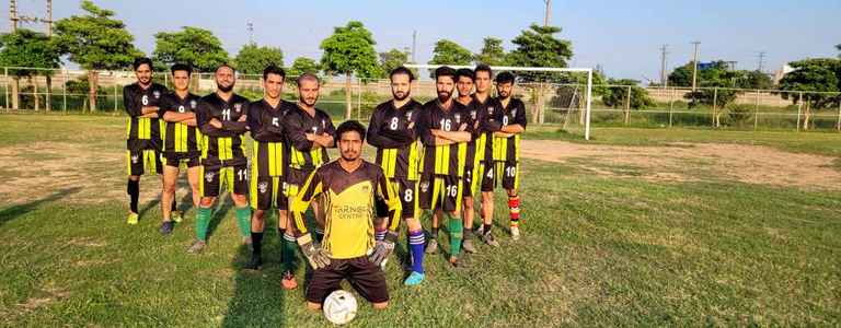 TARNOL PIONEER FC team photo